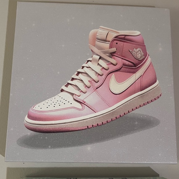 Room decor - Picture 1 of 1